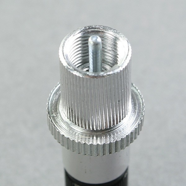 roland-blade-holder-ejecteur.jpg, sept. 2011 roland-blade-holder-ejecteur.jpg