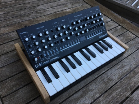 roland-se-02-2452085.jpg